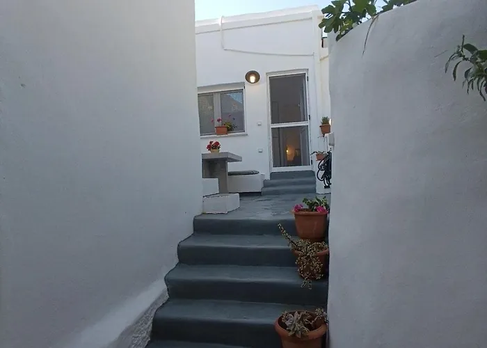 The Nest 2 * Triandáros